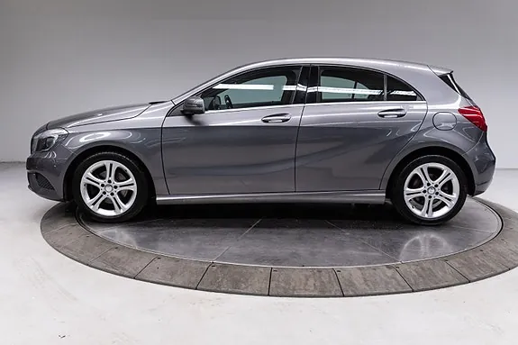 Mercedes-Benz A180 2014 photo 2