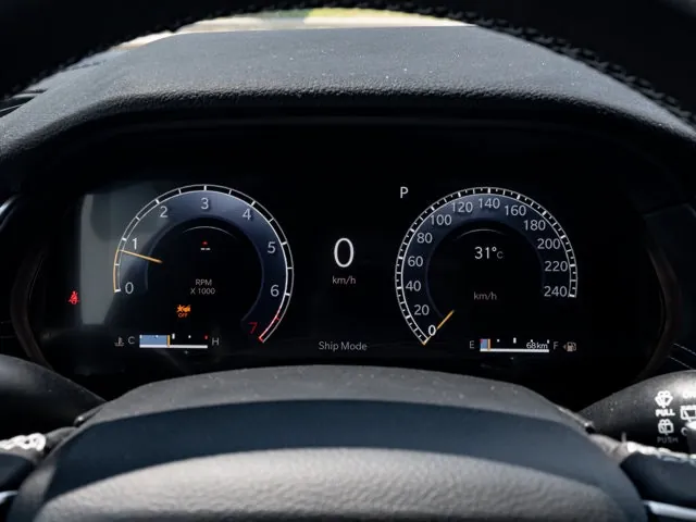 Jeep Grand Cherokee 2026 photo 4