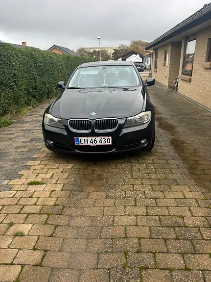 BMW 316I 2010 photo 2