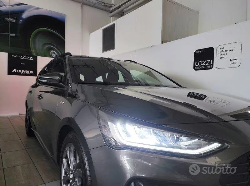 Ford Focus 2023 photo 3
