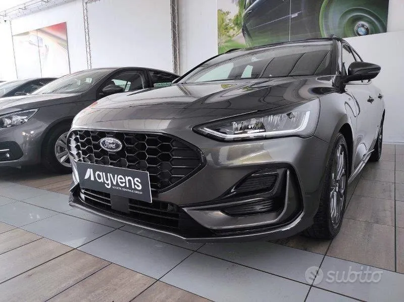 Ford Focus 2023 photo 2