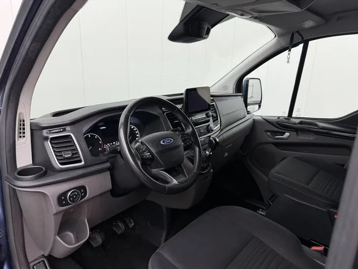 Ford Transit Custom 2023 photo 3