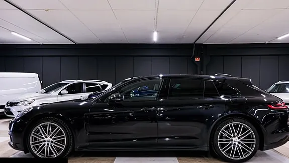 Porsche Panamera 4