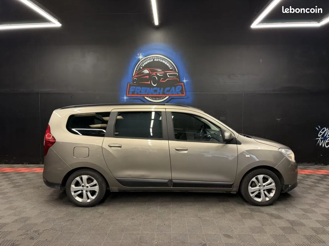 Dacia Lodgy 2013 photo 3