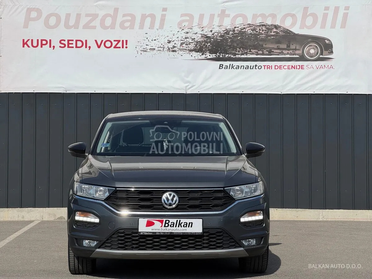 Volkswagen T-Roc 2019 photo 2