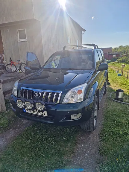 Toyota Land Cruiser 2004 photo 2