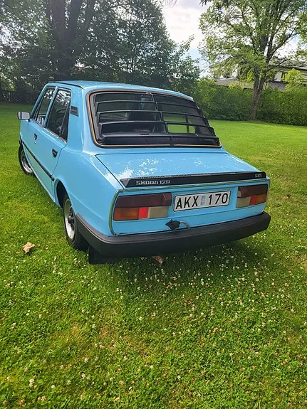 Skoda 120 1982 photo 2