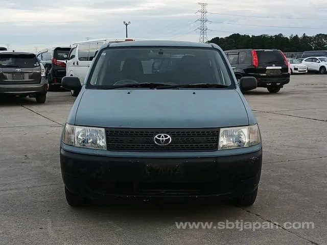 Toyota Probox 2013 photo 2