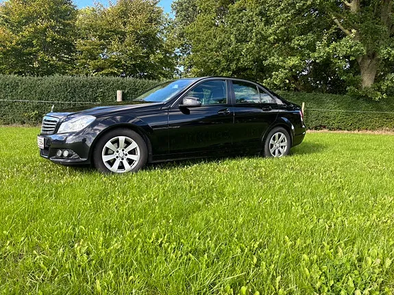 Mercedes-Benz C180 2013 photo 3