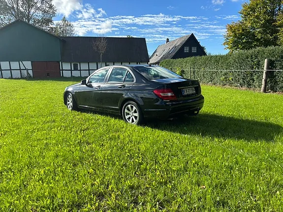 Mercedes-Benz C180 2013 photo 4