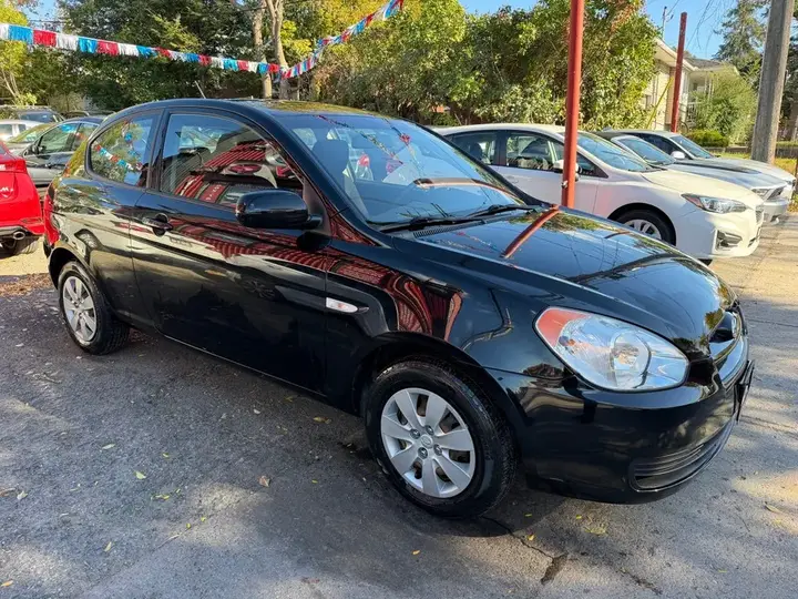Hyundai Accent 2011 photo 3