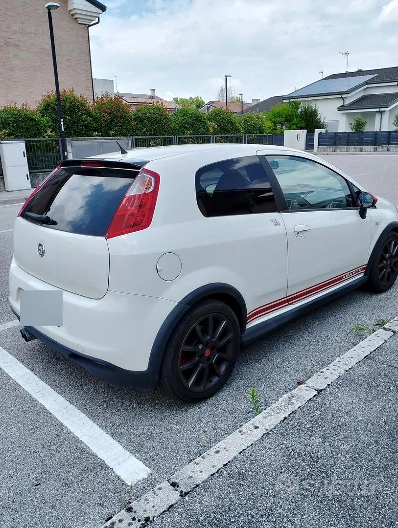 Fiat Grande Punto 2008 photo 3