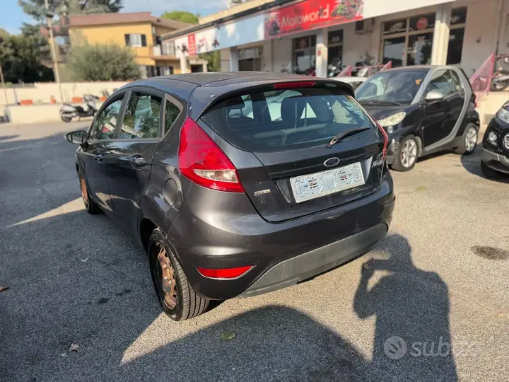 Ford Fiesta 2009 photo 4