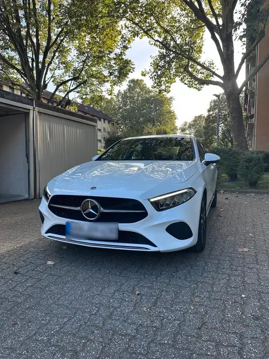 Mercedes-Benz A 180