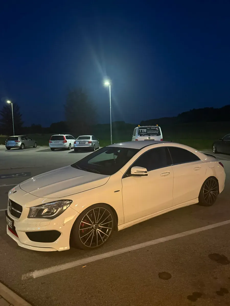 Mercedes-Benz Cla-Class 2015 photo 2