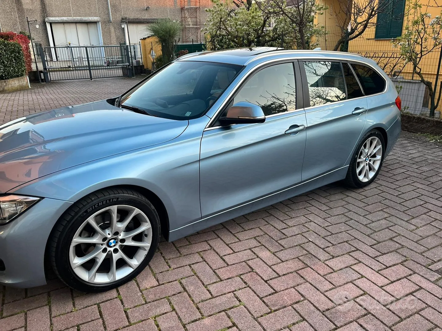 BMW 320D Touring 2013 photo 4