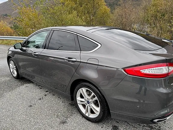 Ford Mondeo 2015 photo 2