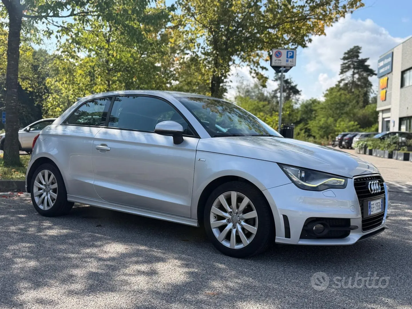 Audi A1 2010 photo 3