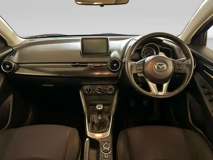 Mazda Mazda2 2017 photo 3