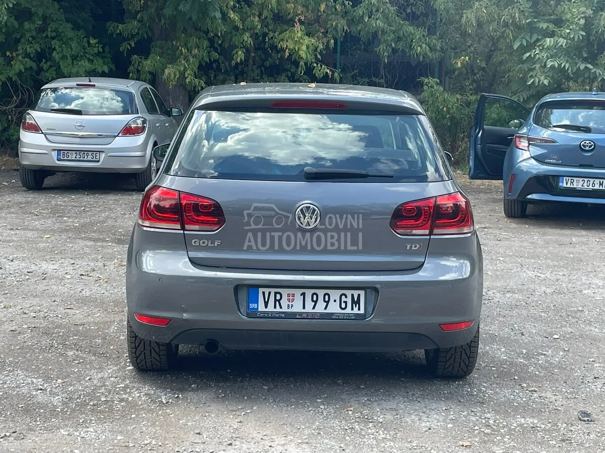 Volkswagen Golf 2012 photo 2