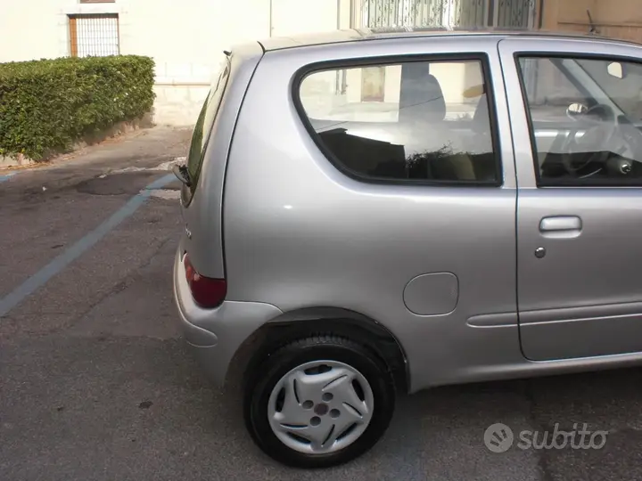 Fiat 600 2010 photo 3