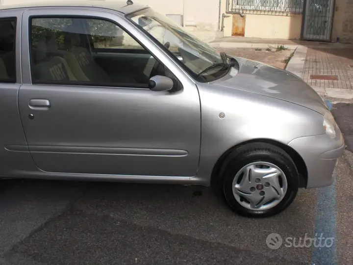 Fiat 600 2010 photo 2