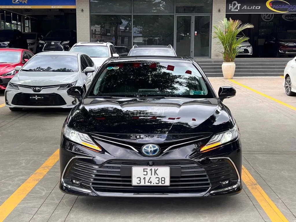 Toyota Camry 2022 photo 2