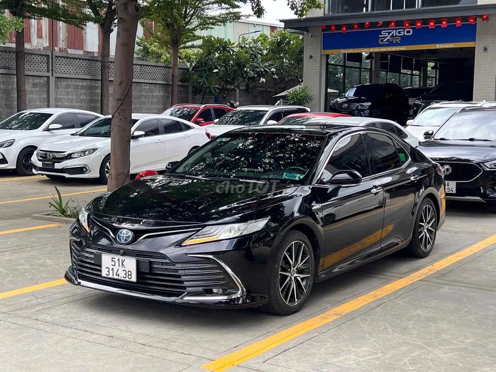 Toyota Camry 2022 photo 3