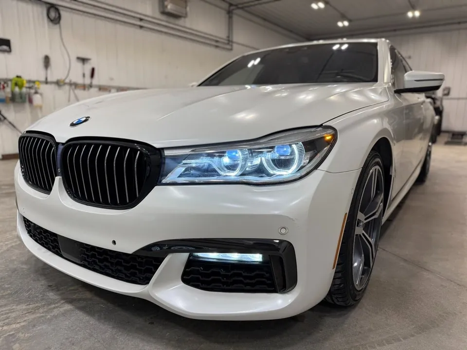 BMW 7 Series 2018 photo 4