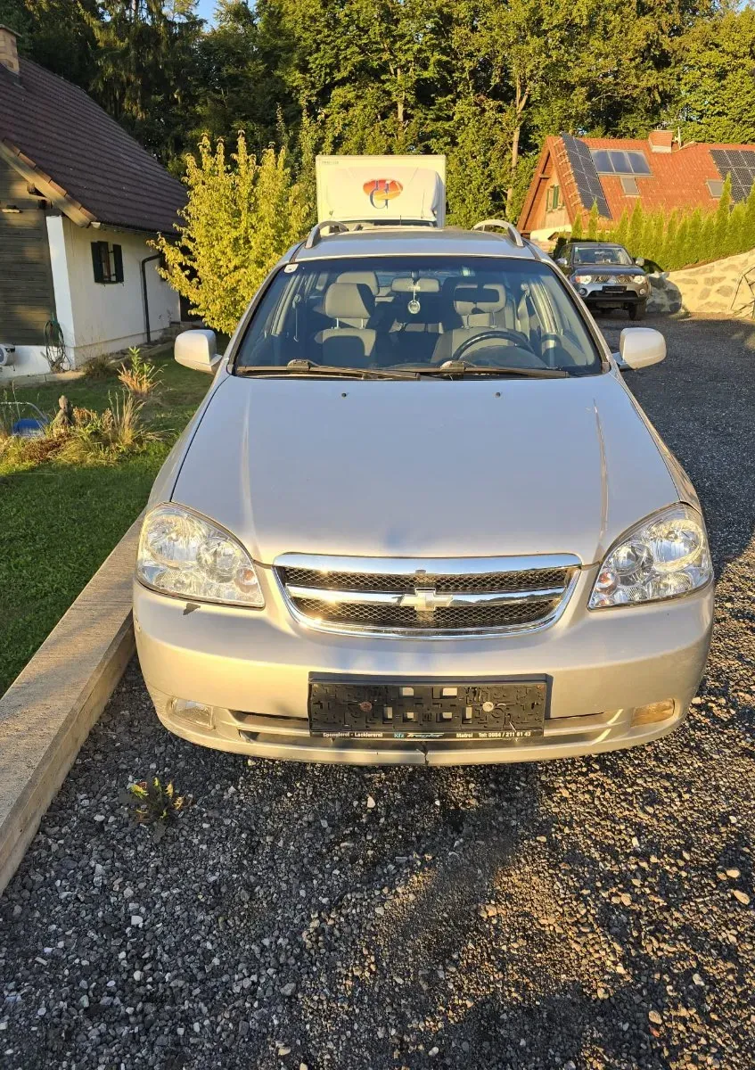 Chevrolet Nubira 2010 photo 2