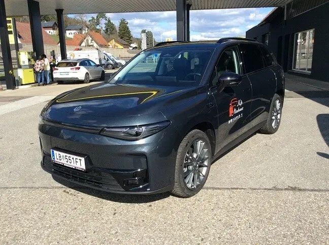 Leapmotor C10