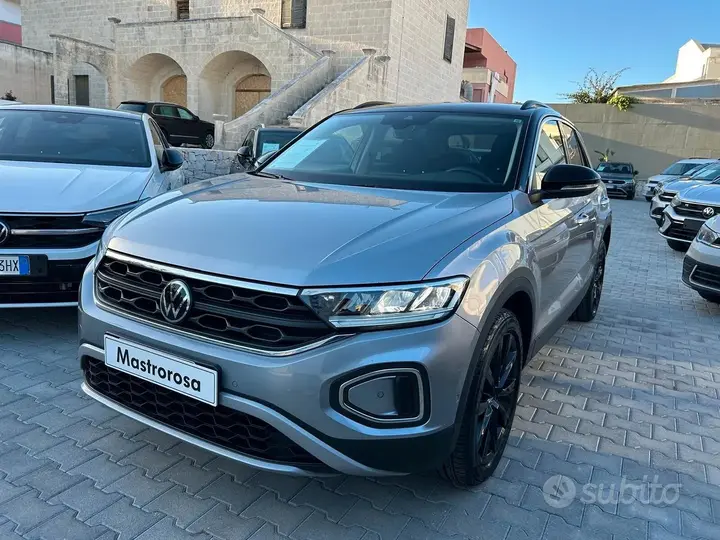 Volkswagen T-Roc 2023 photo 2