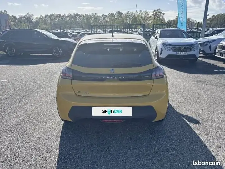 Peugeot 208 2021 photo 5