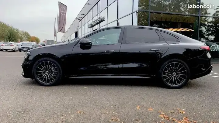 Mercedes-Benz C-Class 2026 photo 4