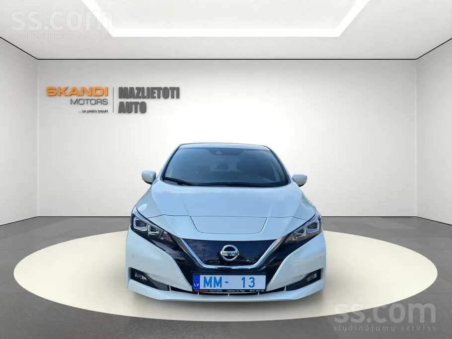 Nissan Leaf 2021 photo 2