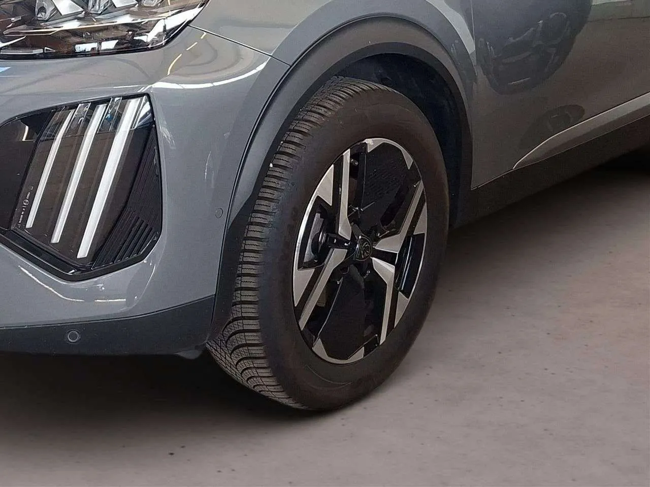 Peugeot 2008 2024 photo 4