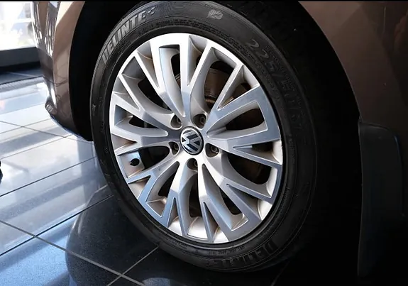 Volkswagen Sharan 2013 photo 4