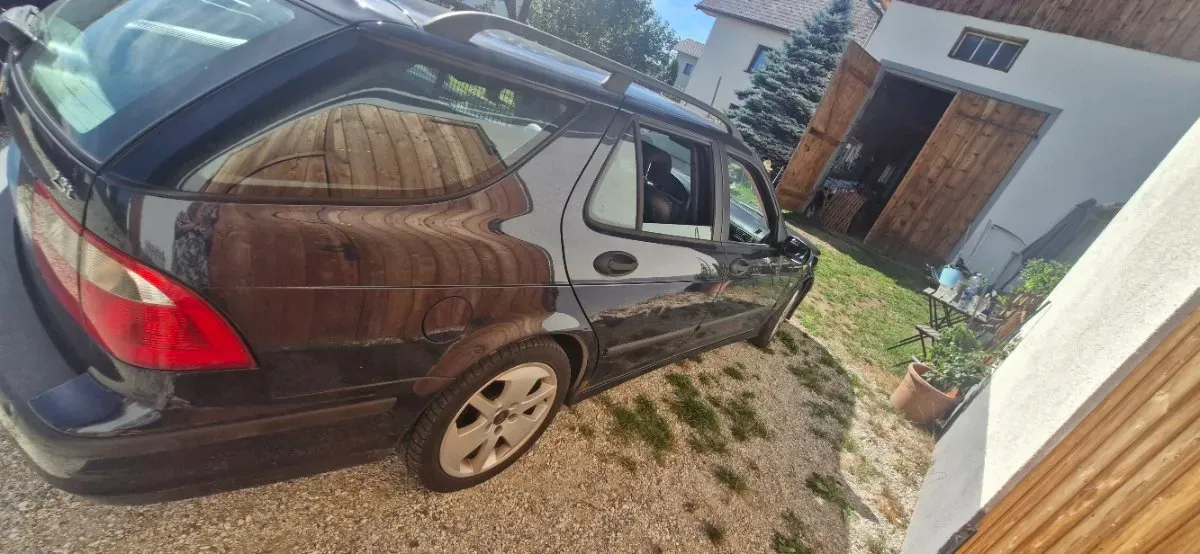 Saab 9-5 2004 photo 2