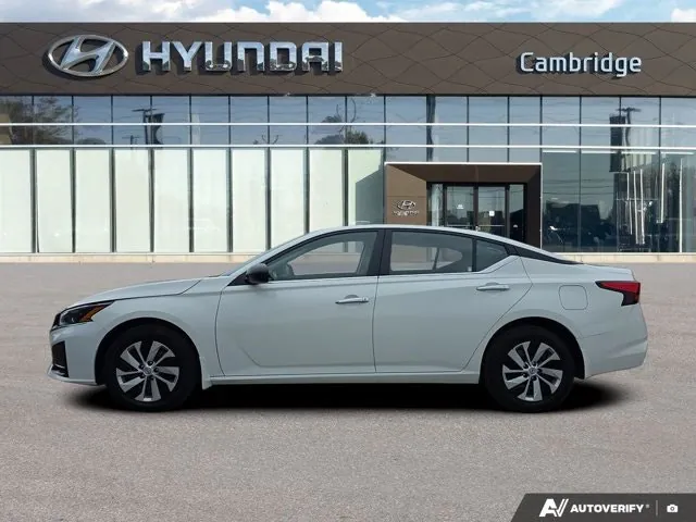 Nissan Altima 2024 photo 2