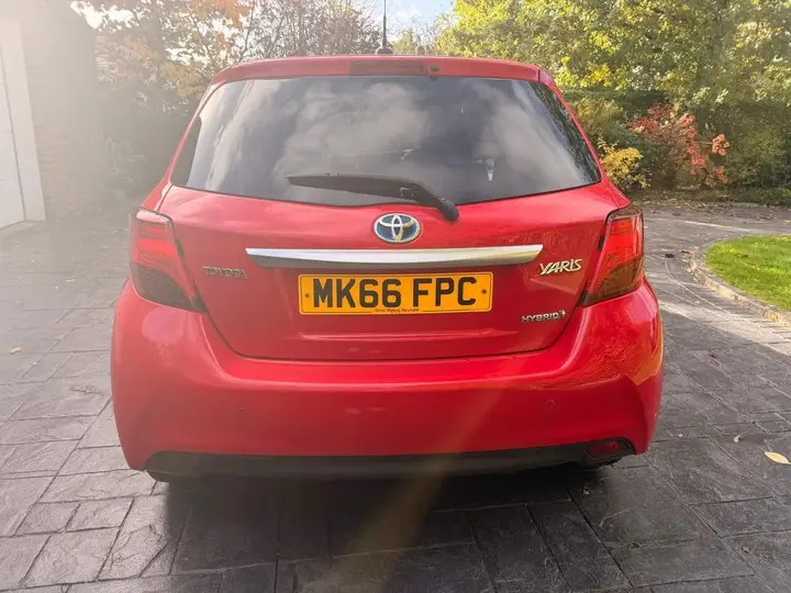Toyota Yaris 2016 photo 3
