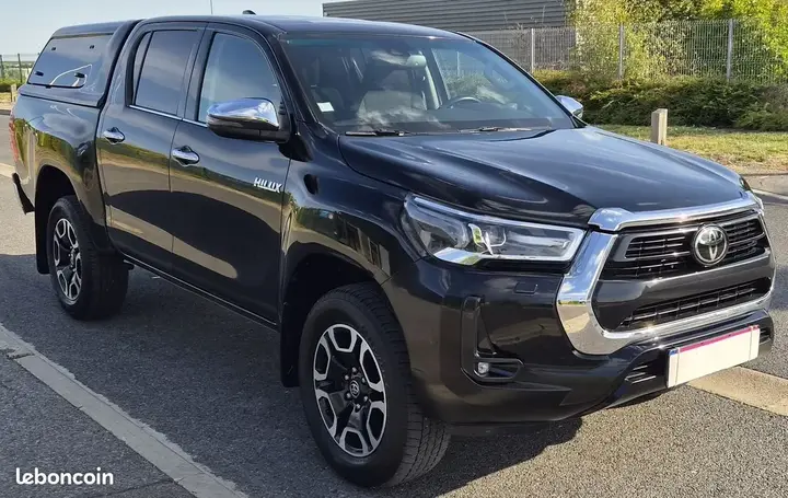 Toyota Hilux 2022 photo 3