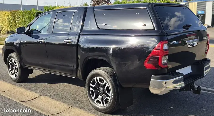 Toyota Hilux 2022 photo 4