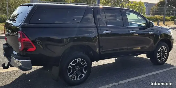 Toyota Hilux 2022 photo 5