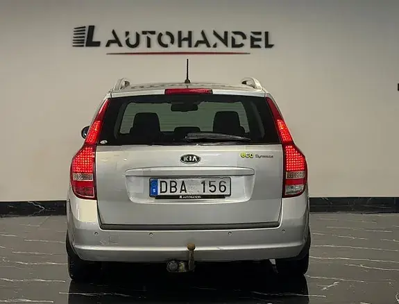 Kia Ceed 2010 photo 5