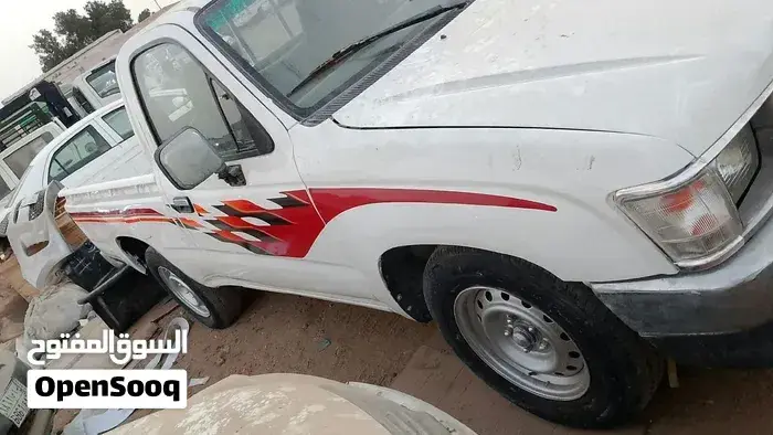 Toyota Hilux 1998 photo 3
