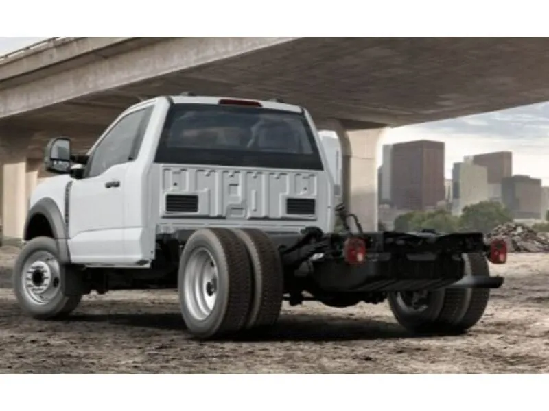Ford F-550 2024 photo 4