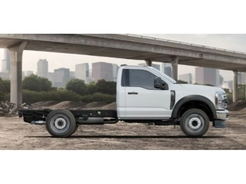 Ford F-550 2024 photo 2