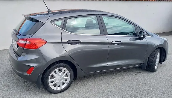 Ford Fiesta 2019 photo 2