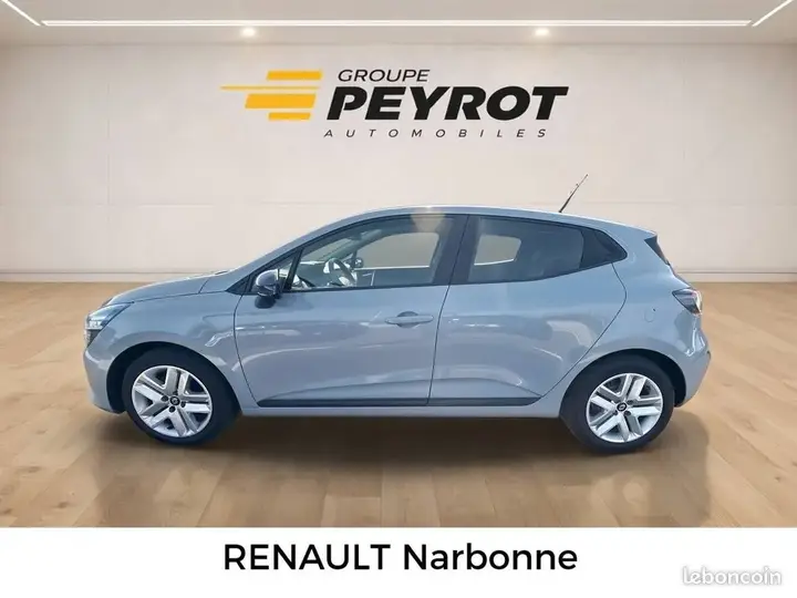 Renault Clio 2024 photo 3