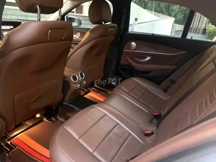 Mercedes-Benz E-Class 2017 photo 4